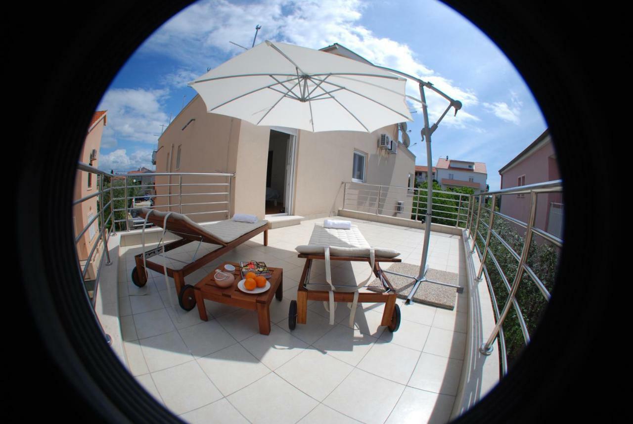 Apartments Babic Sukošan Exterior foto